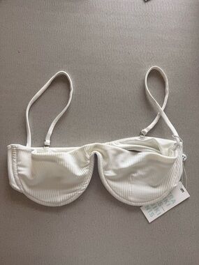 Frankie’s Bikinis White Ribbed Underwire Top
